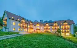 Krušné hory: Pytloun Wellness Hotel Hasištejn **** s polpenziou, neobmedzeným wellness a herňou + bowling