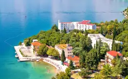 Omišalj 50 m od pláže: Hotel Adriatic a depandancia Primorka (Komplex Omišalj **) s polpenziou + dieťa zadarmo