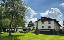 CHKO Žďárské vrchy: Pobyt v Hoteli a Penzióne Pegas *** s raňajkami + šport, vonkajší gril a ihrisko
