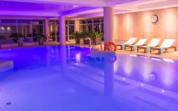 Poľsko: Pobyt v Kúpeľnom Hoteli Spa Medical Dwór Elizy *** s raňajkami či polpenziou a neobmedzeným wellness