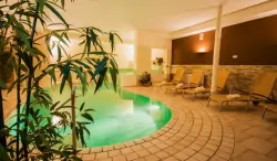 Krytý bazén, Christophs Hotel ***, Schenna