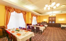 Jedáleň s výzdobou, SPA Hotel Lauretta ****, Karlove Vary