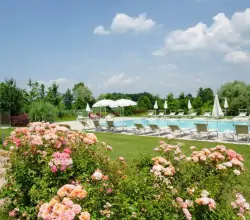 Bazén, Hotel Relais Corte Cavalli ****, Ponti sul Mincio (MN), Taliansko