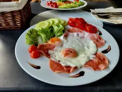 Vajíčka so šunkou, Boutique Hotel Missen ****, Omšenie, Slovensko