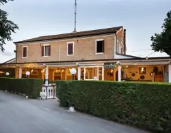 Vonkajšia reštaurácia, Camping Classe Village, Lido di Dante, Ravenna (RA), Taliansko