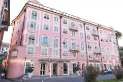 Ligúrske more pri Portofine a len 170 m od pláže v Europa Hotel Design Spa 1877 **** s raňajkami či polpenziou