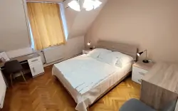 Izby, Thermál Apartmanház, Komárom