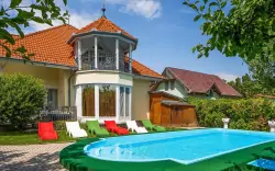 Pobyt 400 m od Balatonu v Admiral Family Resorte **** s raňajkami, neobmedzeným wellness a vonkajším bazénom 