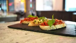 Bruschetta na stole, City Hotel Merano ****, Merano, Taliansko