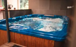 Južné Čechy pri CHKO Třeboňsko: Hotel Lucia *** s raňajkami a neobmedzeným wellness + darček a balíček zliav 