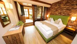 Izba s posteľou, Hotel Kolmhof ****, Bad Kleinkirchheim, Rakúsko