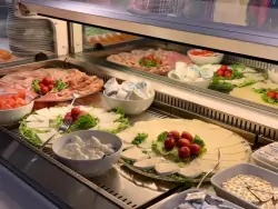Raňajkový bufet, Hotel Vega ***, Malcesine, Taliansko
