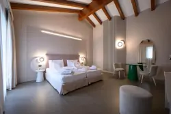Elegantná hotelová izba, Villa Nicolli Romantic Resort ****, Riva del Garda (TN), Taliansko