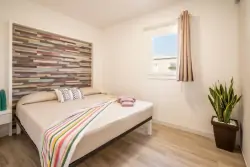 Moderná hotelová izba, Onda Blu Resort ****, Manerba del Garda, Taliansko