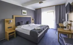 Južná Morava: Hustopeče pri mandľových sadoch v Hoteli Rustikal *** s raňajkami alebo polpenziou + degustácia vína