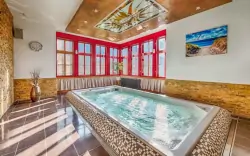 Beskydy: Hotel Zlatý Orel Ostravice **** s polpenziou, súkromným wellness s bazénom a saunou + relax v jaskyni