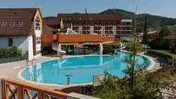 Slovinsko: Terme Zreče - Hotel Vital **** prepojený s termálnymi kúpeľmi + polpenzia, vstup do sáun a animácie