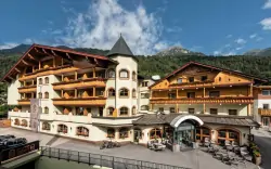 Tirolsko pri Innsbrucku a ľadovca Stubai: Hotel Alpin Resort Stubaier Hof ****+ s polpenziou plus a wellness