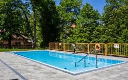 Vonkajší bazén, Hotel Niemcza Wino &amp; Spa ***, Sovie hory