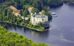Pobyt (nielen) pre turistov pri Slapskej a Orlickej priehrade v retro Penzióne Dalmo s bazénom + raňajky