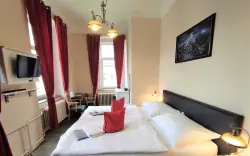 Dvojlôžková izba s prístelkou, Hotel Sherwood ***