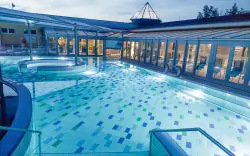 Južné Slovensko 450 m od Thermal Nesvady: Penzión Nesvady v štúdiu s kuchynkou + zľava na vstupy do kúpeľov