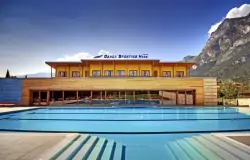 Riva del Garda v 4* Hoteli Garda Sporting Club s raňajkami, wellness, bazénmi a plavbou z Limone do Malcesine