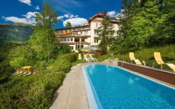 Rakúske Alpy v Hoteli Alpenblick *** s bohatým wellness, termálnym bazénom a polpenziou + vyžitie