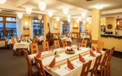 Reštaurácia, Hotel Záviš z Falkenštejna ****