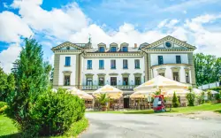 Pobyt pri Benešove a len 5 km od zámku v Golf & Spa Resort Konopiště **** so stravou podľa výberu a wellness
