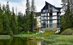 Vysoké Tatry priamo pri Štrbskom plese: Pobyt v Aplend Lake Resorte **** v štýlovom apartmáne pre 4 osoby