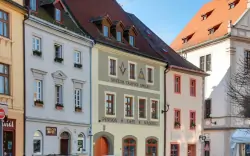 Loket pri Karlových Varoch s výhľadom na hrad v Pensione Masonic House **** s raňajkami/polpenziou + vstupenky