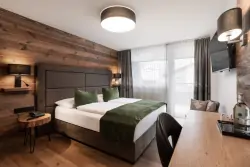 Izby, Hotel Grüner Baum ****, Zell am See