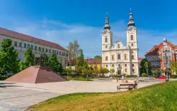 Miskolc pri termálnych kúpeľoch v Hungária Panzió s polpenziou, neobmedzeným wellness (vírivý bazénik, sauny) 