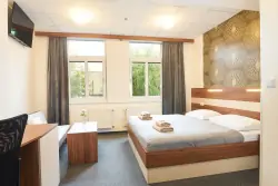 Izba, Hotel Kocanda ***, Děčín