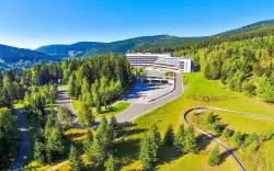 Krkonoše: Špindlerův Mlýn blízko centra v 4* Harmony Hoteli s polpenziou a wellness (bazén, 2 vírivky, 5 sáun)
