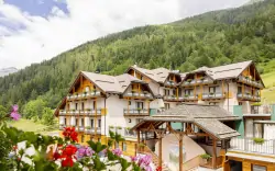Alpy pri NP: Ekologický 4* Hotel Domina Parco dello Stelvio s polpenziou a wellness (300 m²) + bohatý program