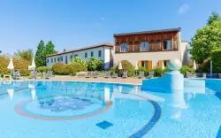 Lago di Garda a pamiatky UNESCO: Hotel Paradiso & Golf **** s raňajkami/polpenziou, bazénmi a wellness + zľavy