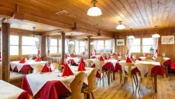 Reštaurácia, Sattleggers Alpenhof & Feriensternwarte ***