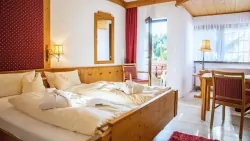 Izby, Vital- und Wellnesshotel Albblick ****, Nemecko