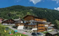 Tirolsko pri talianskych hraniciach: Obertilliach v Hoteli Gasthof Andreas *** s polpenziou, bazénom a saunami