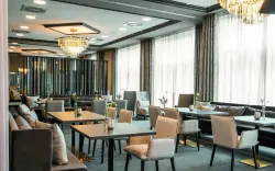 Reštaurácia, Victor's Residenz-Hotel Gummersbach ****