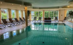 Rakúske kúpele v NP Vysoké Taury: 4* Hotel zum Stern Bad Hofgastein s polpenziou a wellness so soľnou jaskyňou