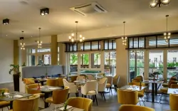 Moderná reštaurácia, Leonardo Hotel Lago di Garda – Wellness and Spa ****, Lazise (VR)
