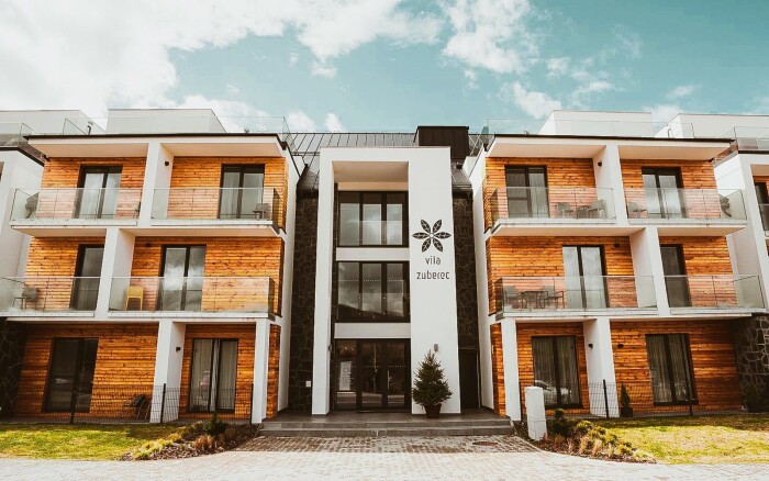 Orava pri výletných cieľoch: Apartmány Vila Zuberec s úschovňou bicyklov, detským kútikom a možnosťou wellness