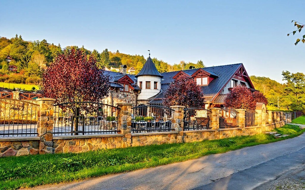 Zámok Kaliště ***, Kaliště, Stredné Čechy, Česko