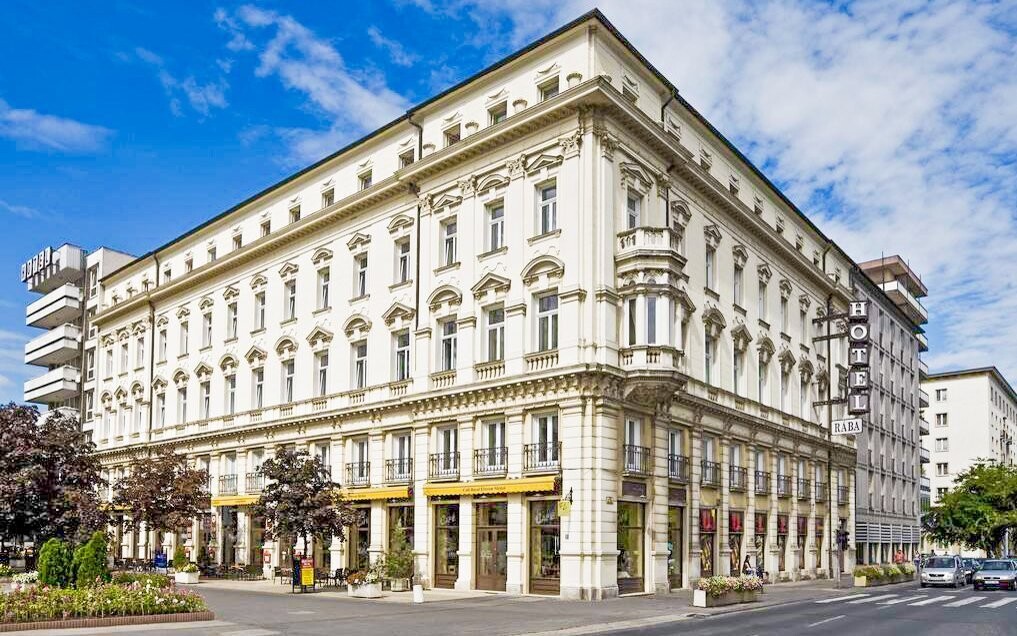 Luxusní hotel Rába najdete v centru Györu