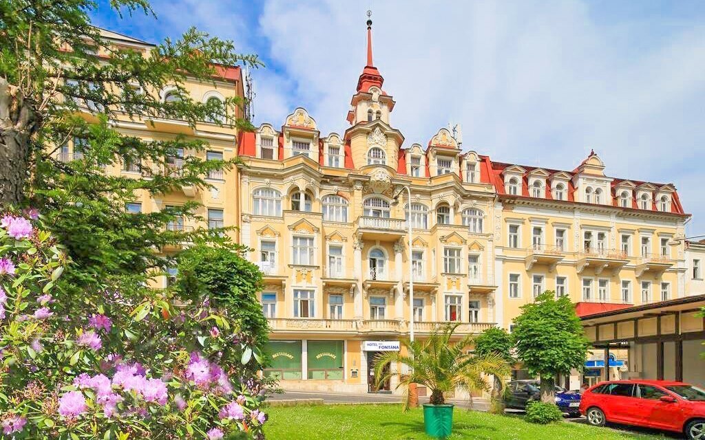 Hotel Fontána *** jen 400 metrů od lázeňské kolonády