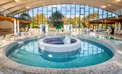 Vnútorný bazén, Hunguest Hotel Béke ****, Hajdúszoboszló, Maďarsko