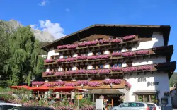 Berghotel Basur ****, Flirsch, Tirolsko, Rakúsko